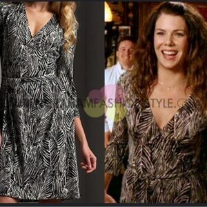 Vintage Y2K dress ASO Gimore Diane Von Furstenberg Julian Wrap Dress silk 2/4